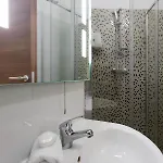 Tarona Guest house