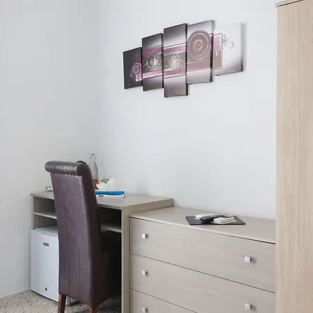 Casa de hóspedes Tarona 3*