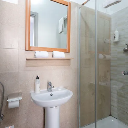 Tarona 3*