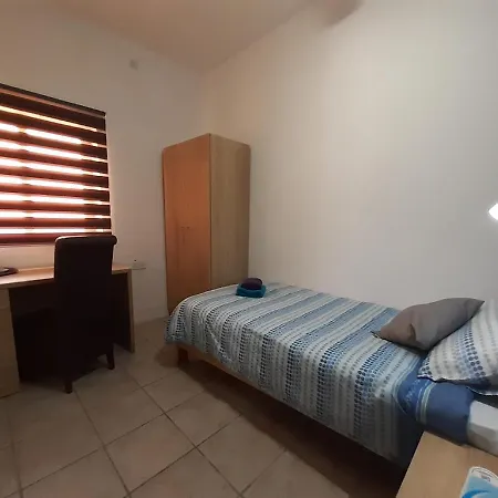 Guest house Tarona 3*