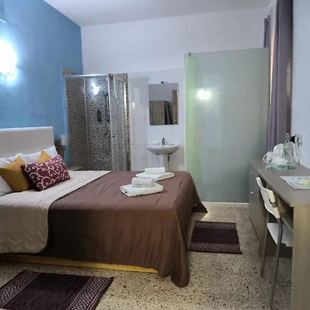 Tarona 3*