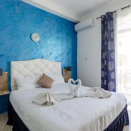 Tarona 3*