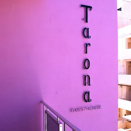 Tarona ゲストハウス 3*