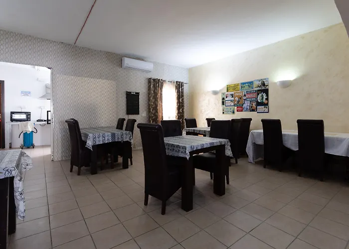 Tarona بيت ضيافة